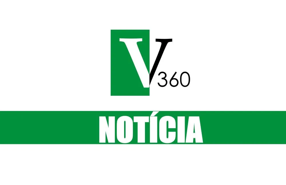Dois automóveis colidem frontalmente na RSC-153