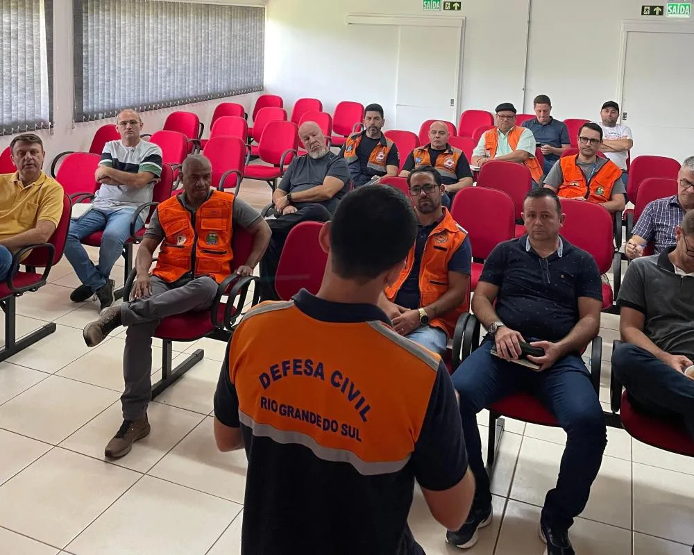 Defesa Civil de Lajeado participa de encontro técnico com a 8ª Coordenadoria Regional