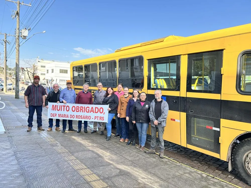 Herveiras recebe novo ônibus escolar para atender estudantes da rede pública