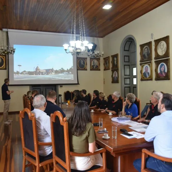 Amorlisc apresenta projeto para implantação do Imigrantenpark