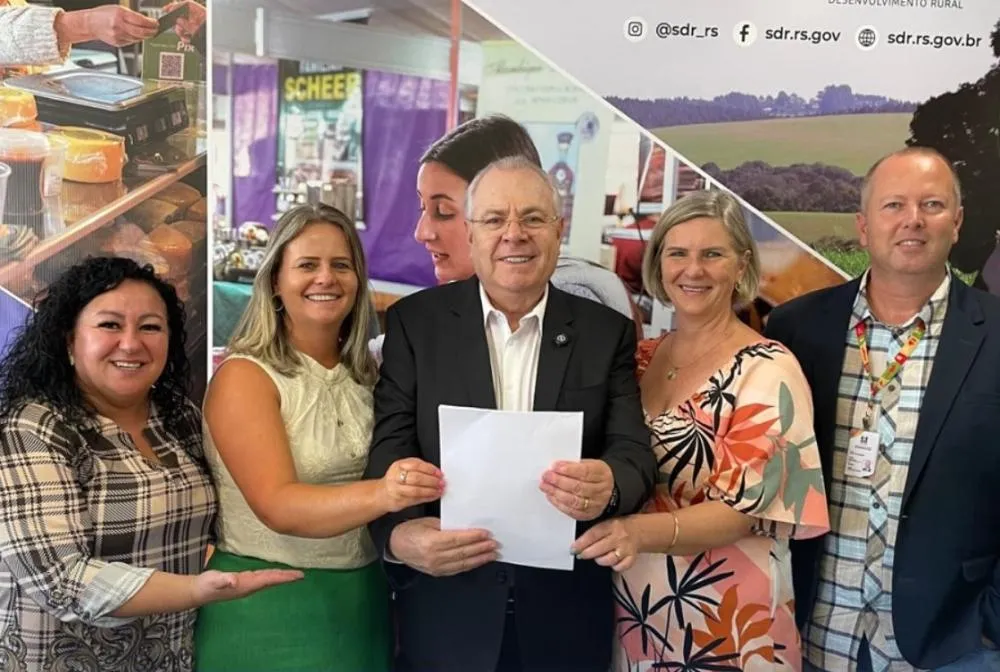 Vice Carla e vereadora Greice visitam Secretaria de Desenvolvimento Rural