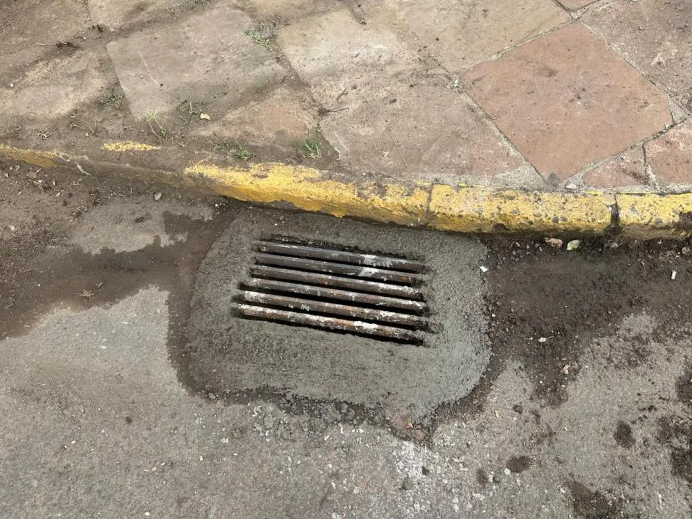 Prefeitura de Venâncio intensifica limpeza de bocas de lobo para prevenir alagamentos