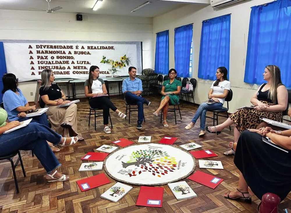 SMEC realiza reunião com coordenadoras pedagógicas em Pantano Grande