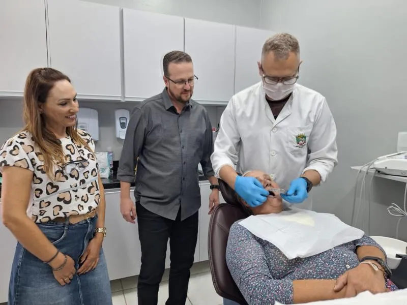 Secretaria de Saúde retoma confecção de próteses dentárias