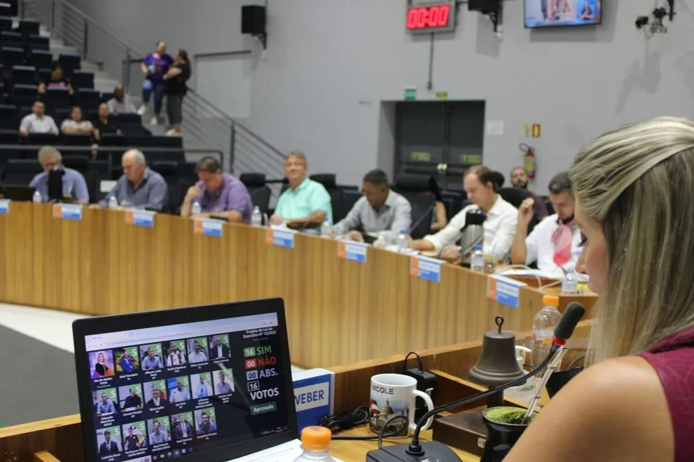 Câmara recebe 13 projetos para a sessão de segunda (24)