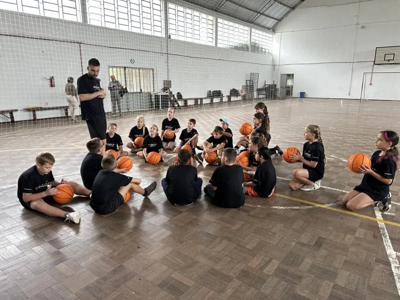 Alunos retornam ao projeto Caminhos Profissionais - MVP