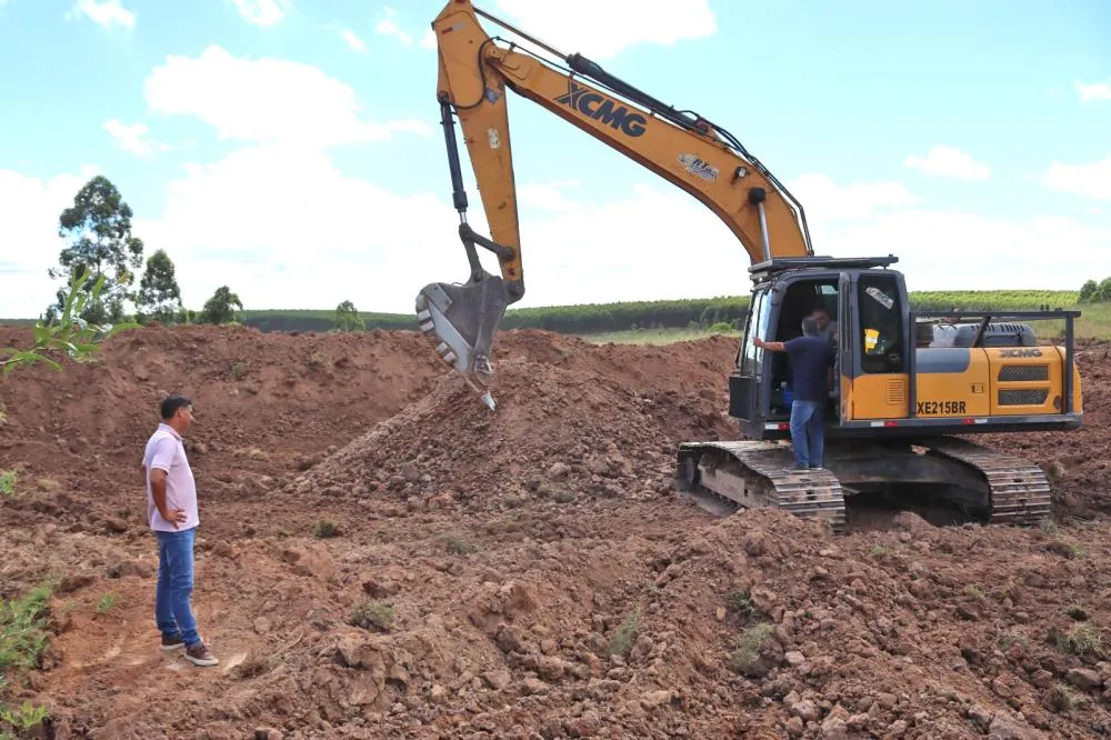 Projeto de contrução de açudes tem início em Pantano Grande