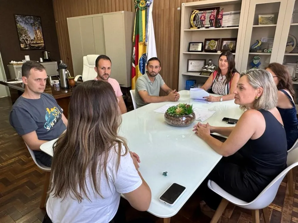 Associação Hídrica Serrana de Alto Paredão recebe repasse de recurso por meio do Programa Água Legal