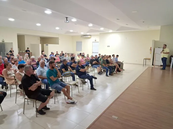 Poder público promove debate comunitário sobre concessão da ERS-130