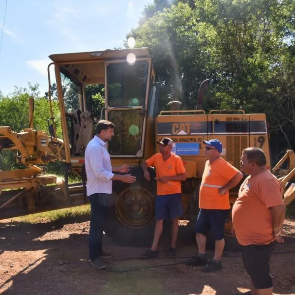 Vice-prefeito Alex Knak vistoria obras na cidade e no interior